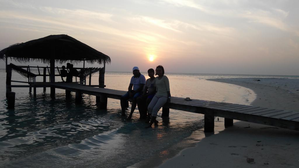 มารีนาเบย์ วิลลา ฮิมันดู Hotel Himandhoo ภายนอก รูปภาพ